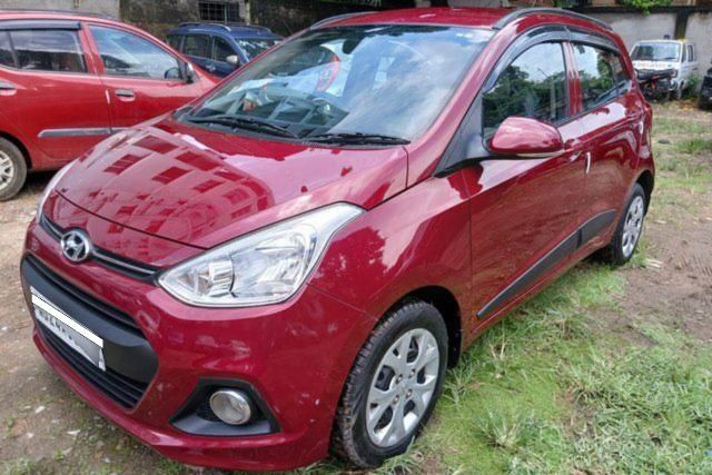 Hyundai Grand i10 Sportz Second-hand 2016 Hyundai Grand i10 Sportz for sale in Kolkata