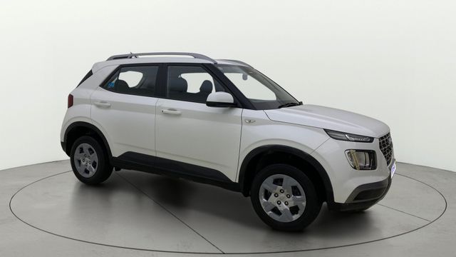 Hyundai Venue S Second-hand 2022 Hyundai Venue S for sale in Ahmedabad
