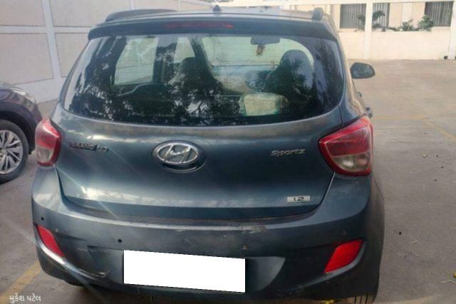 Hyundai Grand i10 Sportz Celebration Edition Second-hand 2016 Hyundai Grand i10 Sportz Celebration Edition for sale in Kachchh