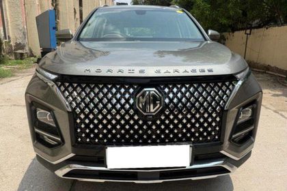 2025 MG Hector Plus Sharp Pro CVT 7 Str 2023-2025