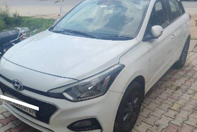 Hyundai i20 Sportz Plus Second-hand 2020 Hyundai i20 Sportz Plus for sale in Amroha