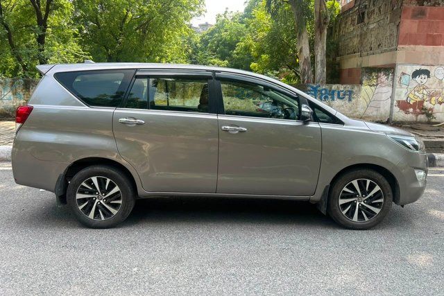 Toyota Innova Crysta 2.4 G MT Second-hand 2020 Toyota Innova Crysta 2.4 G MT for sale in New Delhi