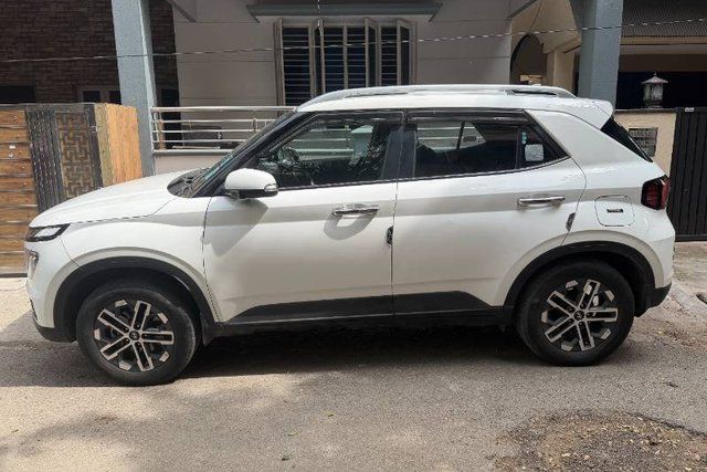 Second-hand 2022 Hyundai Venue S Opt Turbo DCT BSVI for sale in Bangalore