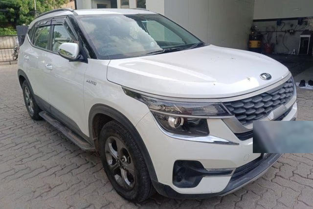 Kia Seltos HTK Plus AT D Second-hand 2020 Kia Seltos HTK Plus AT D for sale in Hyderabad