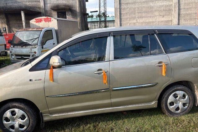 Toyota Innova 2.5 E Diesel MS 7-seater Second-hand 2012 Toyota Innova 2.5 E Diesel MS 7-seater for sale in Cooch Behar
