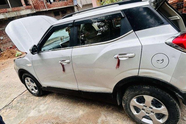 Mahindra XUV300 W6 BSVI Second-hand 2020 Mahindra XUV300 W6 BSVI for sale in Kanpur