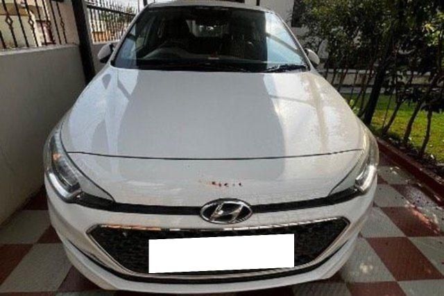 Second-hand 2017 Hyundai i20 1.2 Spotz for sale in Bailhongal