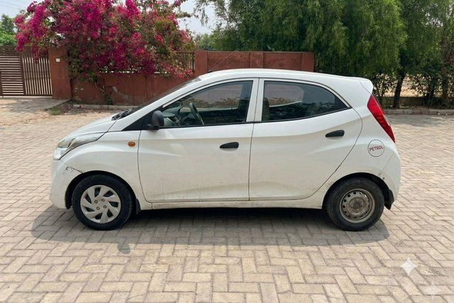 Hyundai EON Era Plus Second-hand 2014 Hyundai EON Era Plus for sale in Ahmedabad