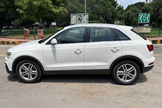 Audi Q3 30 TFSI Premium FWD Second-hand 2020 Audi Q3 30 TFSI Premium FWD for sale in New Delhi
