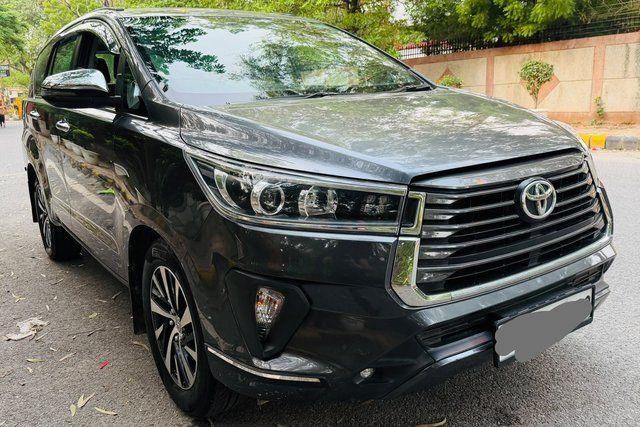 Second-hand 2022 Toyota Innova Crysta 2.7 ZX 7 STR AT for sale in New Delhi