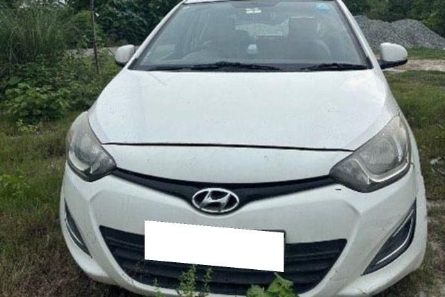 Second-hand 2012 Hyundai i20 1.2 Magna for sale in Kushalanagar