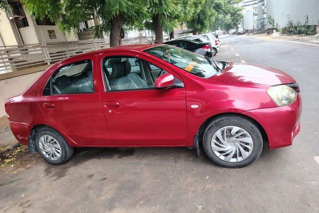 Second-hand 2014 Toyota Etios GD for sale in Ahmedabad