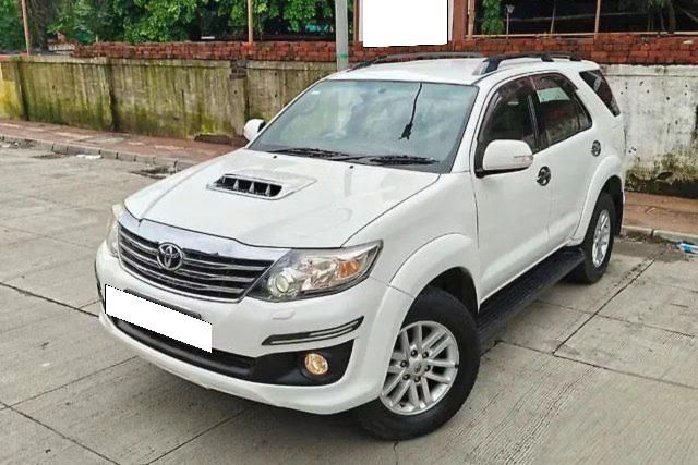 Second-hand 2013 Toyota Fortuner 4x2 AT for sale in Mumbai