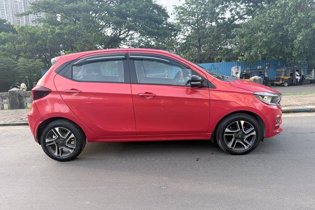 Second-hand 2021 Tata Tiago XZA Plus AMT BSVI for sale in Thane