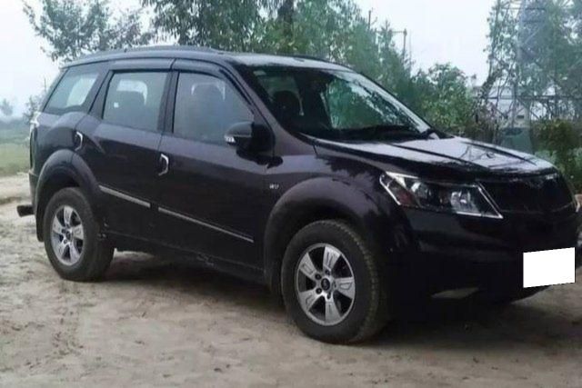 Second-hand 2012 Mahindra XUV500 W6 2WD for sale in Mau