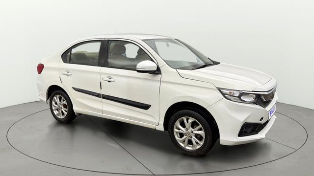 Second-hand 2020 Honda Amaze V CVT Petrol BSIV for sale in New Delhi