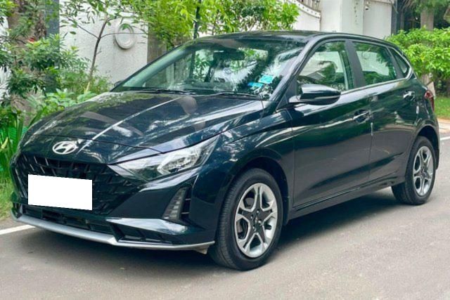 Second-hand 2024 Hyundai i20 Sportz IVT for sale in Chennai