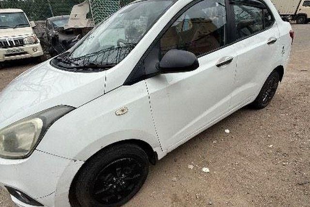 Hyundai Xcent 1.2 CRDi E Second-hand 2016 Hyundai Xcent 1.2 CRDi E for sale in Hyderabad