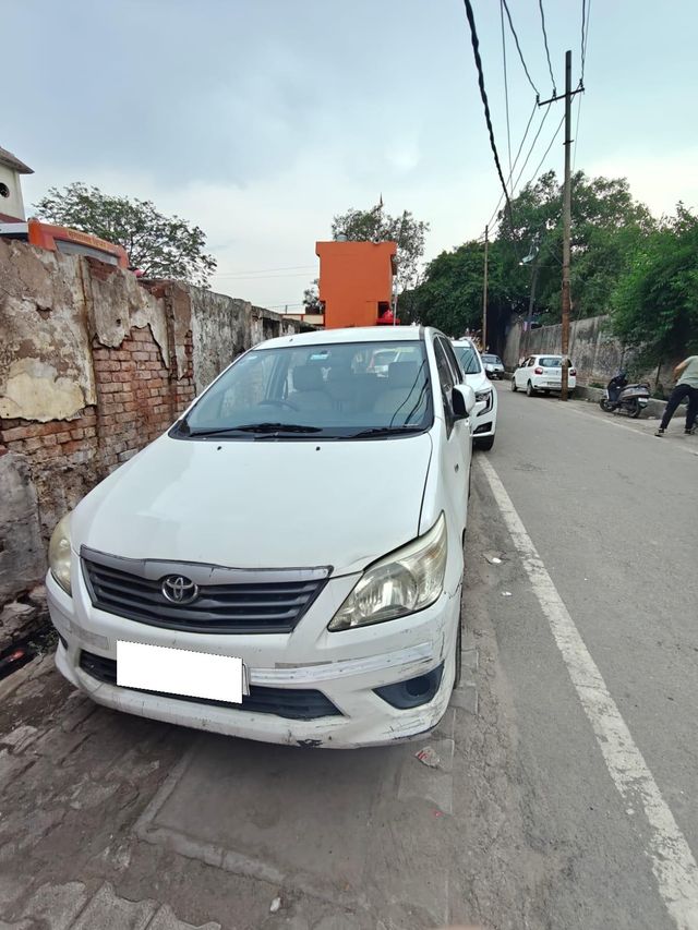Toyota Innova 2.5 G (Diesel) 7 Seater BS IV Second-hand 2016 Toyota Innova 2.5 G (Diesel) 7 Seater BS IV for sale in Moradabad
