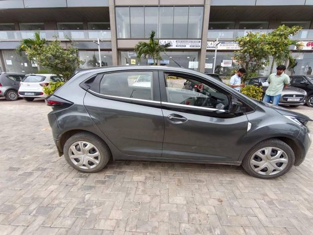 Second-hand 2022 Tata Altroz XT BSVI for sale in Ahmedabad