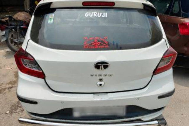 Tata Tiago XT Second-hand 2024 Tata Tiago XT for sale in New Delhi