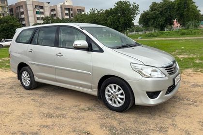 Used 2.5 VX (Diesel) 7 Seater BS IV