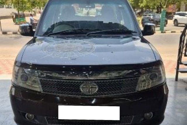 Tata Safari Storme VX Second-hand 2014 Tata Safari Storme VX for sale in Vadodara