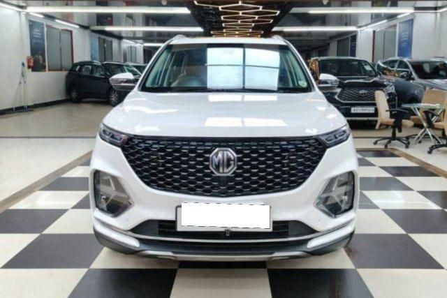 MG Hector Plus Select Diesel MT 7 STR Second-hand 2021 MG Hector Plus Select Diesel MT 7 STR for sale in Bangalore