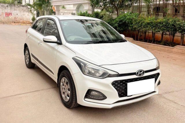 Second-hand 2019 Hyundai i20 Diesel Sportz for sale in Hyderabad