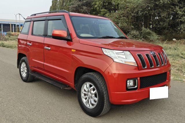 Mahindra TUV 300 mHAWK100 T8 Second-hand 2018 Mahindra TUV 300 mHAWK100 T8 for sale in Nashik