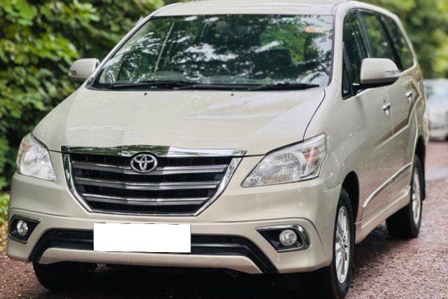 Second-hand 2014 Toyota Innova 2.5 Z Diesel 7 Seater BS IV for sale in Kolhapur
