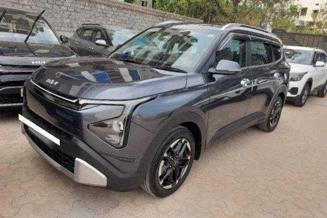 Kia Carens Clavis HTK Plus (O) Diesel Second-hand 2025 Kia Carens Clavis HTK Plus (O) Diesel for sale in Hyderabad