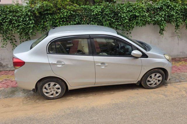 Honda Amaze S i-Dtech Second-hand 2014 Honda Amaze S i-Dtech for sale in Jaipur
