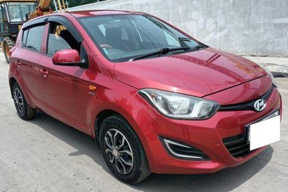 2013 Hyundai i20 मैग्ना