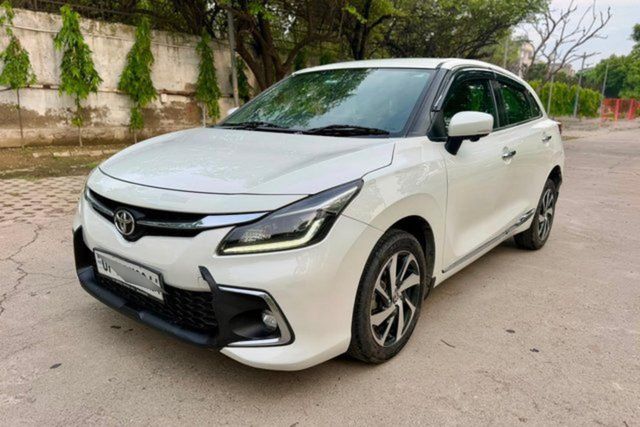 Second-hand 2023 Toyota Glanza V AMT BSVI for sale in New Delhi