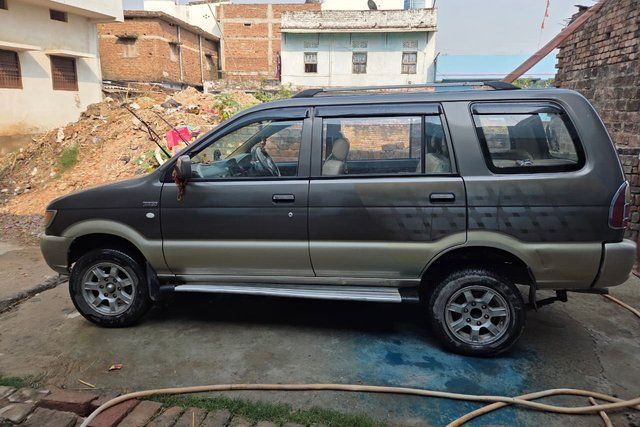 Chevrolet Tavera Neo 3 10 Seats BSIII Second-hand 2014 Chevrolet Tavera Neo 3 10 Seats BSIII for sale in Patna