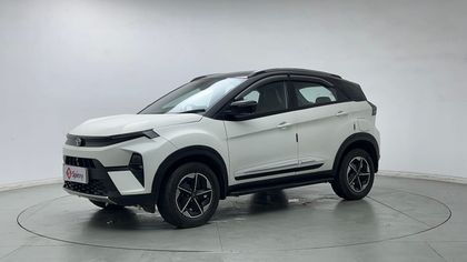 2024 Tata Nexon Fearless एस रेनफोर्स्ड DT