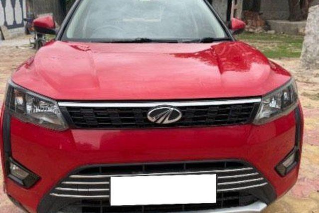 Mahindra XUV300 W4 BSVI Second-hand 2021 Mahindra XUV300 W4 BSVI for sale in Jamnagar