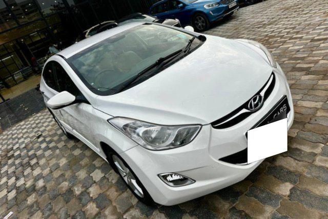 Hyundai Elantra SX Second-hand 2015 Hyundai Elantra SX for sale in Ahmedabad