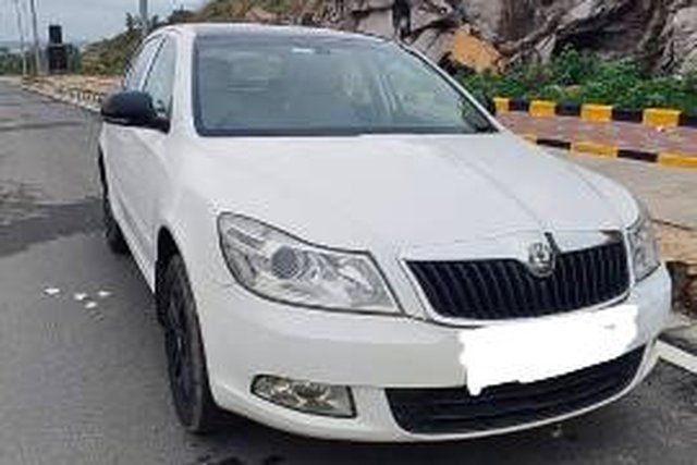 Second-hand 2009 Skoda Laura Ambiente 1.9 PD for sale in Hyderabad