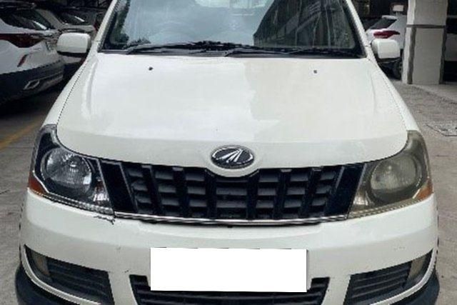 Mahindra Xylo E9 Second-hand 2012 Mahindra Xylo E9 for sale in Surat