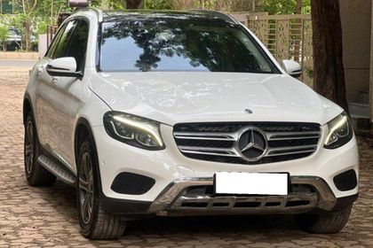 Used 220d 4MATIC Style