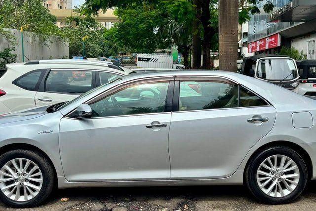 Toyota Camry Hybrid Second-hand 2015 Toyota Camry Hybrid for sale in Thane