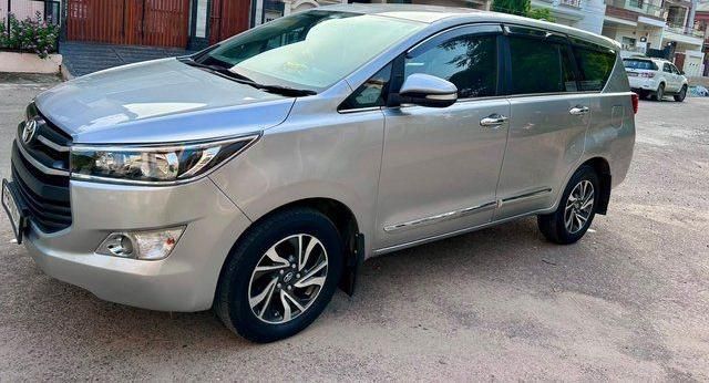 Toyota Innova Crysta 2.4 G MT 8S BSIV Second-hand 2017 Toyota Innova Crysta 2.4 G MT 8S BSIV for sale in Jalandhar