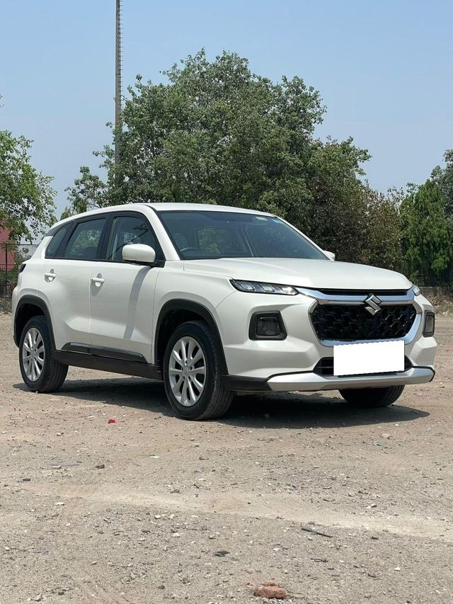 Second-hand 2024 Maruti Suzuki Grand Vitara Delta AT for sale in New Delhi