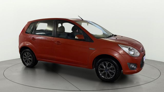 Ford Figo Petrol Titanium Second-hand 2014 Ford Figo Petrol Titanium for sale in New Delhi