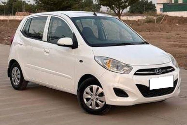 Second-hand 2011 Hyundai i10 Magna for sale in Khurja