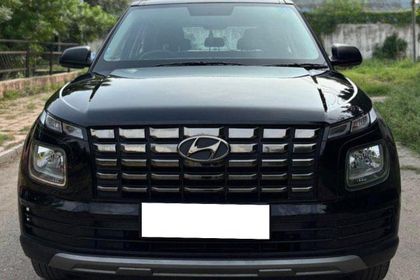 2024 Hyundai Venue E