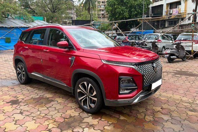 Second-hand 2023 MG Hector Plus Sharp Pro CVT 7 Str 2023-2025 for sale in Mumbai