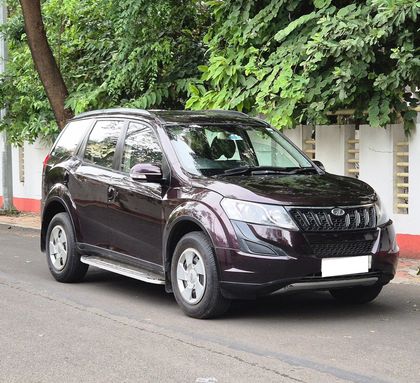2017 Mahindra XUV500 AT W10 FWD